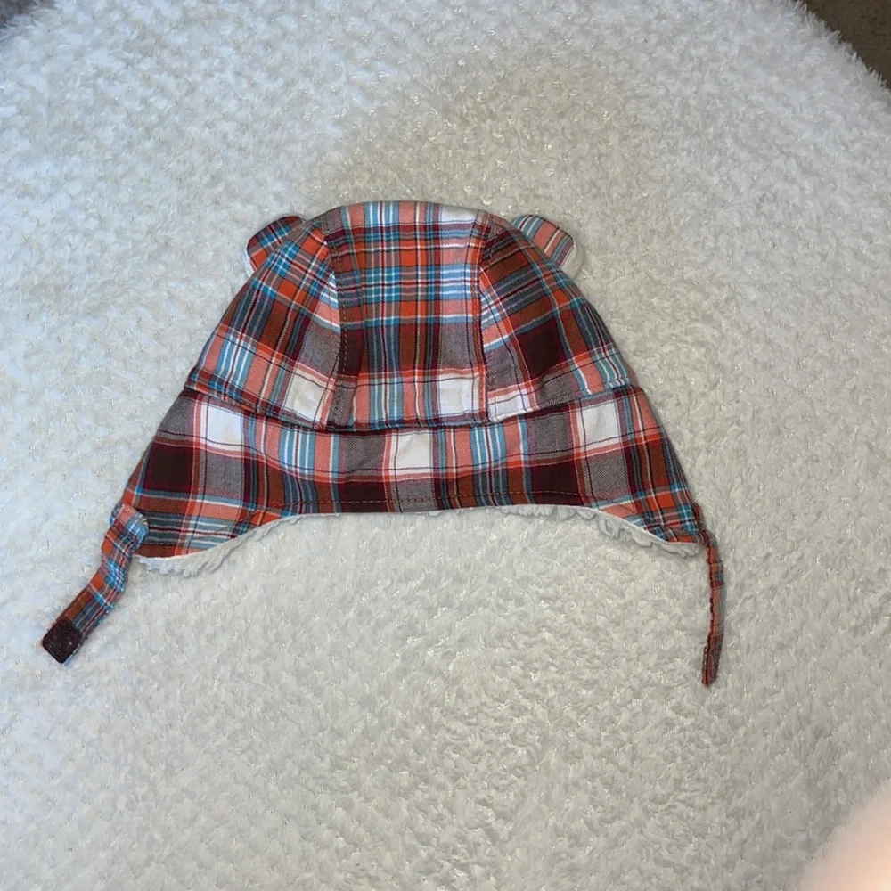 Hat 12-24 months